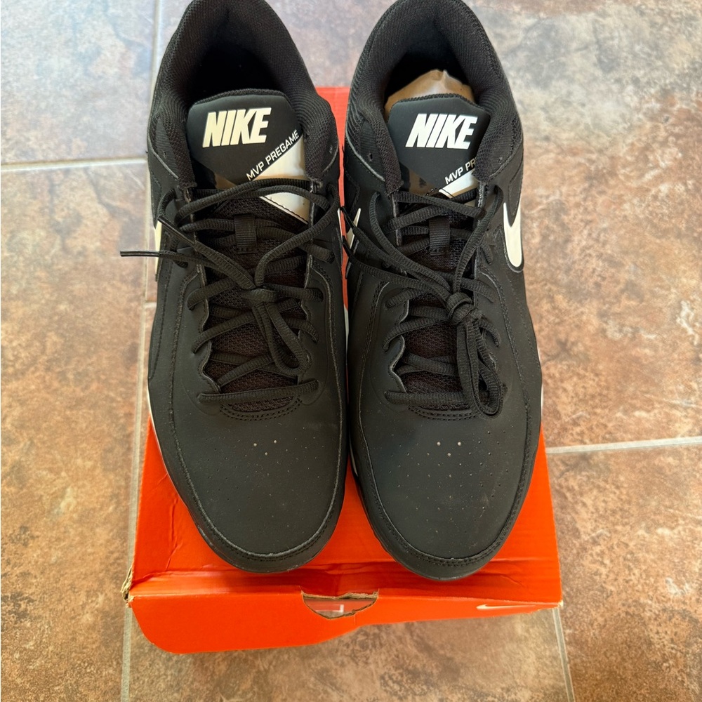 Nike Men’s Lunar MVP Pregame